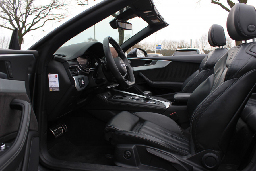 Audi A5 Cabriolet 2.0 TFSI Launch Edition / Trekhaak / Leder / Nekverwarming / Navigatie / Parkeerhulp V+A / 19'' / Windscherm / Stoelverwarming / Cruise Control