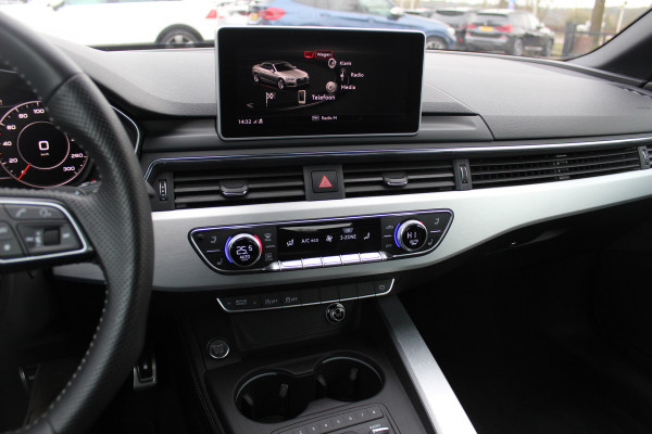 Audi A5 Cabriolet 2.0 TFSI Launch Edition / Trekhaak / Leder / Nekverwarming / Navigatie / Parkeerhulp V+A / 19'' / Windscherm / Stoelverwarming / Cruise Control