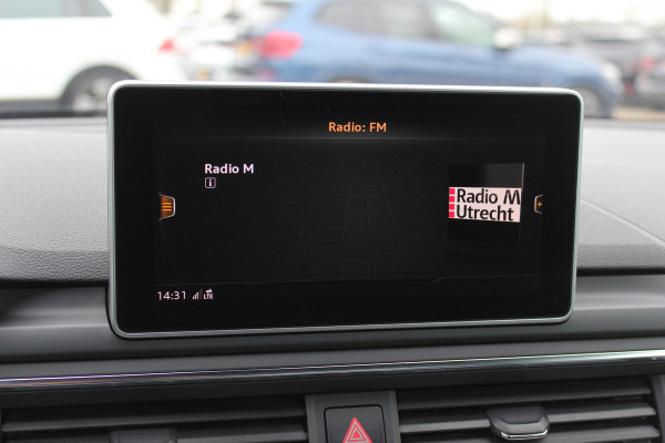 Audi A5 Cabriolet 2.0 TFSI Launch Edition / Trekhaak / Leder / Nekverwarming / Navigatie / Parkeerhulp V+A / 19'' / Windscherm / Stoelverwarming / Cruise Control