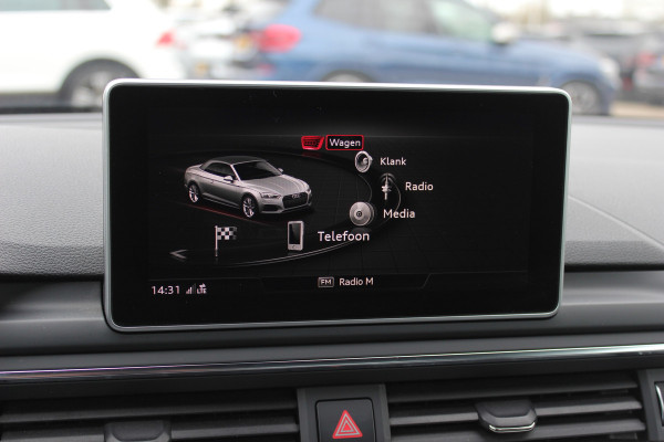 Audi A5 Cabriolet 2.0 TFSI Launch Edition / Trekhaak / Leder / Nekverwarming / Navigatie / Parkeerhulp V+A / 19'' / Windscherm / Stoelverwarming / Cruise Control