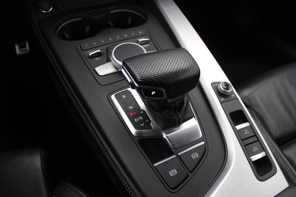 Audi A5 Cabriolet 2.0 TFSI Launch Edition / Trekhaak / Leder / Nekverwarming / Navigatie / Parkeerhulp V+A / 19'' / Windscherm / Stoelverwarming / Cruise Control
