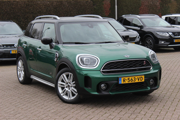 MINI Countryman 2.0 Cooper S ALL4 Classic / Trekhaak / Camera / Head-up / Keyless / 18'' / CarPlay / Stoelverwarming / DAB / Cruise Control