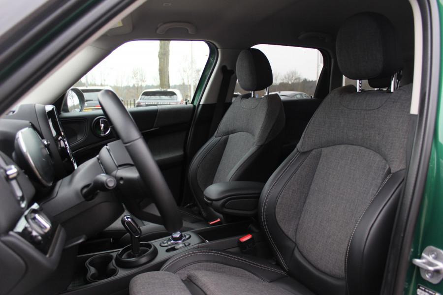MINI Countryman 2.0 Cooper S ALL4 Classic / Trekhaak / Camera / Head-up / Keyless / 18'' / CarPlay / Stoelverwarming / DAB / Cruise Control