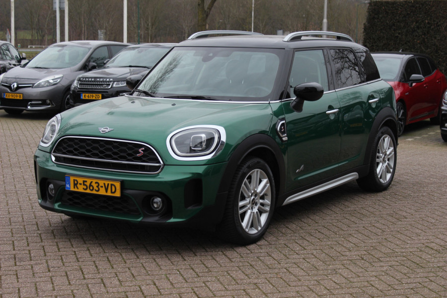 MINI Countryman 2.0 Cooper S ALL4 Classic / Trekhaak / Camera / Head-up / Keyless / 18'' / CarPlay / Stoelverwarming / DAB / Cruise Control