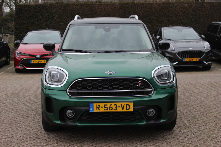 MINI Countryman 2.0 Cooper S ALL4 Classic / Trekhaak / Camera / Head-up / Keyless / 18'' / CarPlay / Stoelverwarming / DAB / Cruise Control