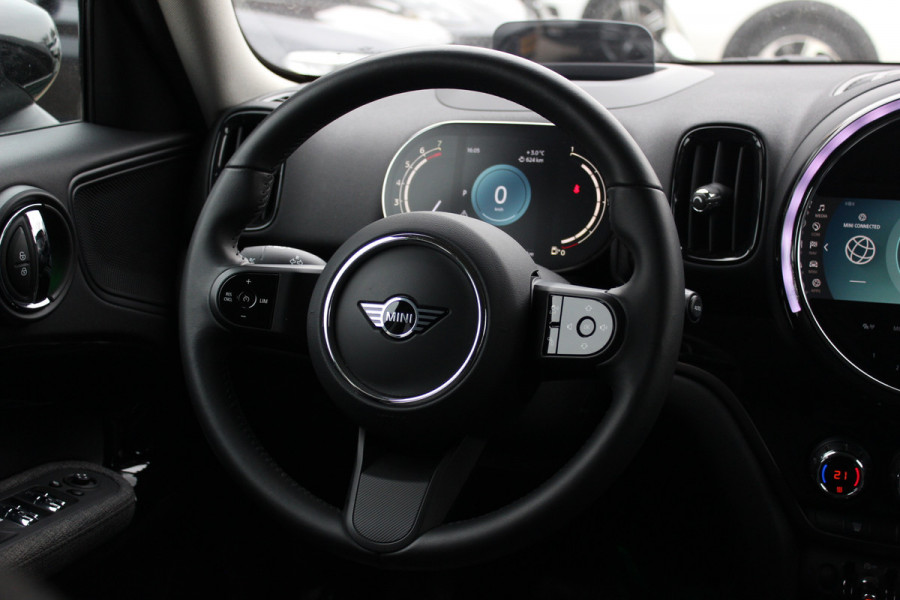 MINI Countryman 2.0 Cooper S ALL4 Classic / Trekhaak / Camera / Head-up / Keyless / 18'' / CarPlay / Stoelverwarming / DAB / Cruise Control