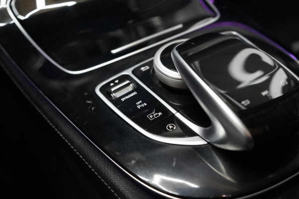 Mercedes-Benz E-Klasse 200 d AMG-Line | PANO | SFEERVERLICHTING