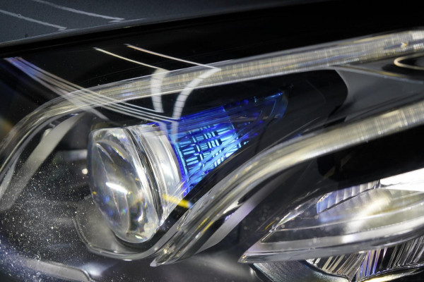 Mercedes-Benz E-Klasse 200 d AMG-Line | PANO | SFEERVERLICHTING
