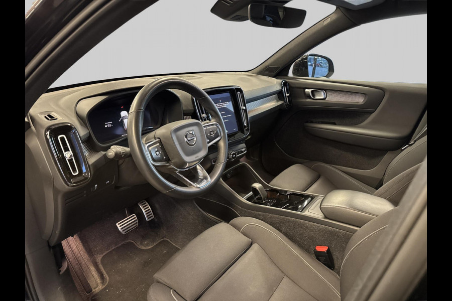 Volvo XC40 Recharge Core Stoel verwarming / Stuur verwarming / navigatie