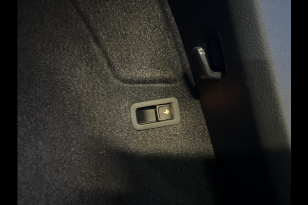 Seat Ateca 1.5 TSI FR Business Intense Standkachel / elektrische trekhaak / navigatie