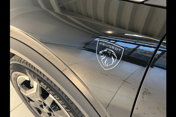 Peugeot 3008 1.6 plug-in Hybrid 195 GT alcantara executive interior, on board charger 7.4KW, 360 vision & drive Assist Pack GT Panoramisch schuifdak