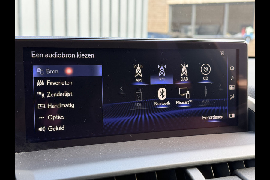 Lexus NX 300h AWD F SPORT | Pano dak | 12 mnd BOVAG Garantie | Rijklaar!!