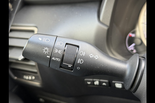 Lexus NX 300h AWD F SPORT | Pano dak | 12 mnd BOVAG Garantie | Rijklaar!!