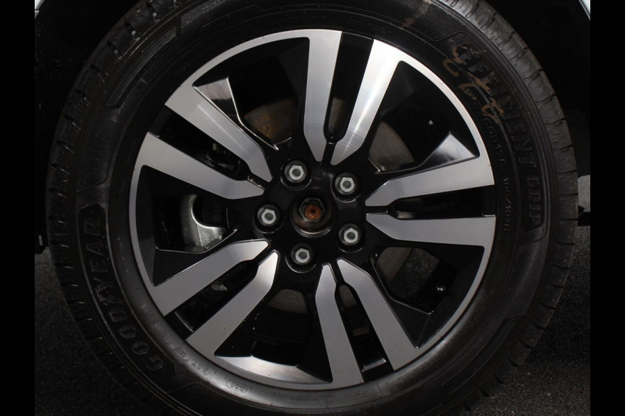 Renault Trafic 2.0 Blue dC1 150 EDC T29 L2H1 Extra Dubbele Cabine Navigatie Airco Lichtmetalen velgen Betimmering Trekhaak Camera Parkeer sensoren Dab