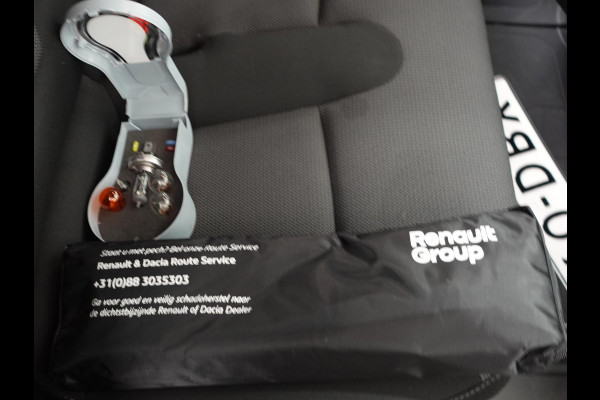 Renault Trafic 2.0 Blue dCi 150PK T30 L2H1 Advance Automaat Renault Trafic 2.0 Blue dCi 150PK T30 L2H1 Advance Airco Bluetooth Cruise PDC Trekhaak