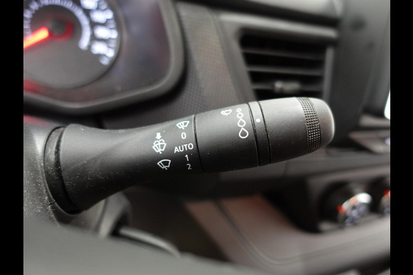 Renault Trafic 2.0 Blue dCi 150PK T30 L2H1 Advance Automaat Renault Trafic 2.0 Blue dCi 150PK T30 L2H1 Advance Airco Bluetooth Cruise PDC Trekhaak