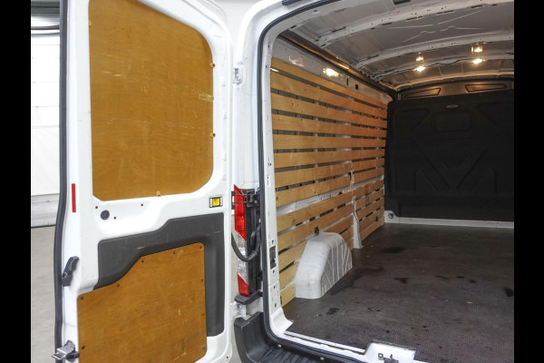Ford Transit 330 2.0 TDCI L3H2 Trend Airco Adaptive Cruise Control Navigatie Trekhaak