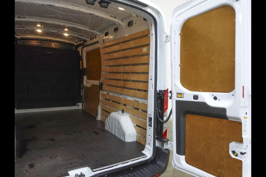 Ford Transit 330 2.0 TDCI L3H2 Trend Airco Adaptive Cruise Control Navigatie Trekhaak