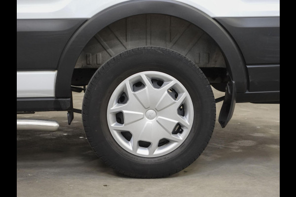 Ford Transit 330 2.0 TDCI L3H2 Trend Airco Adaptive Cruise Control Navigatie Trekhaak