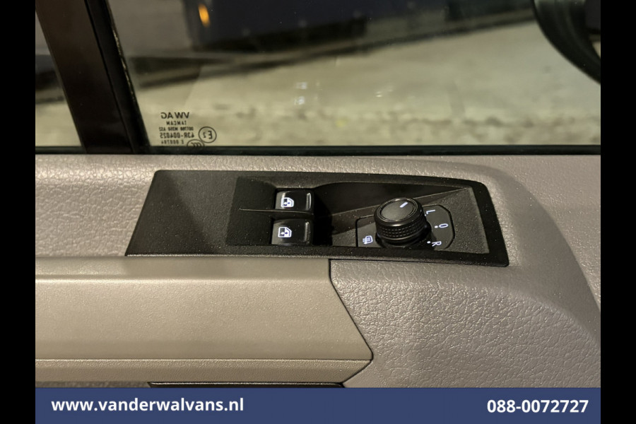Volkswagen Crafter 2.0 TDI L3H3 L2H2 Euro6 Airco | Navigatie | Camera | Trekhaak | Apple Carplay | Cruisecontrol Chauffeursstoel, Android Auto, Parkeersensoren, Bijrijdersbank