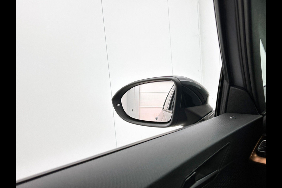 CUPRA Born Business 62 kWh | Navigatie | Apple Carplay/Android Auto | Camera Parkeersensoren | Adaptive Cruise Control | Stuurverwarming | Full Led | Climate Control | Lichtmetalen Velgen