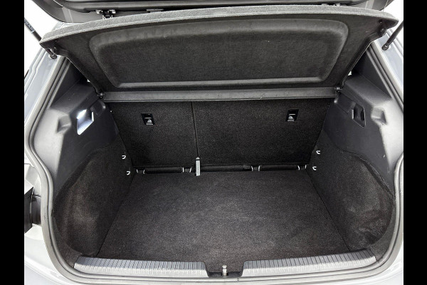 CUPRA Born Business 62 kWh | Navigatie | Apple Carplay/Android Auto | Camera Parkeersensoren | Adaptive Cruise Control | Stuurverwarming | Full Led | Climate Control | Lichtmetalen Velgen