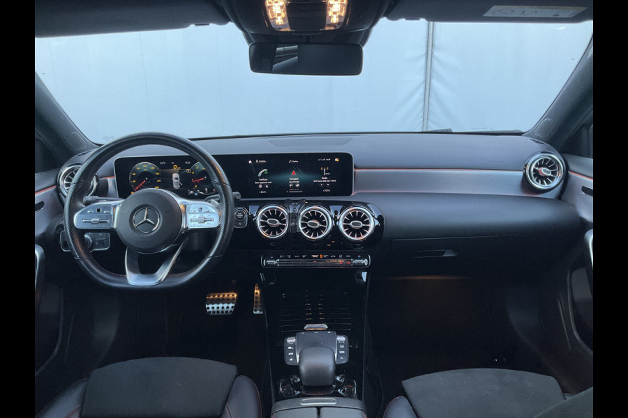 Mercedes-Benz A-Klasse 180 Aut7 Solution AMG Carplay Navi/Cam Stoelverw. Business