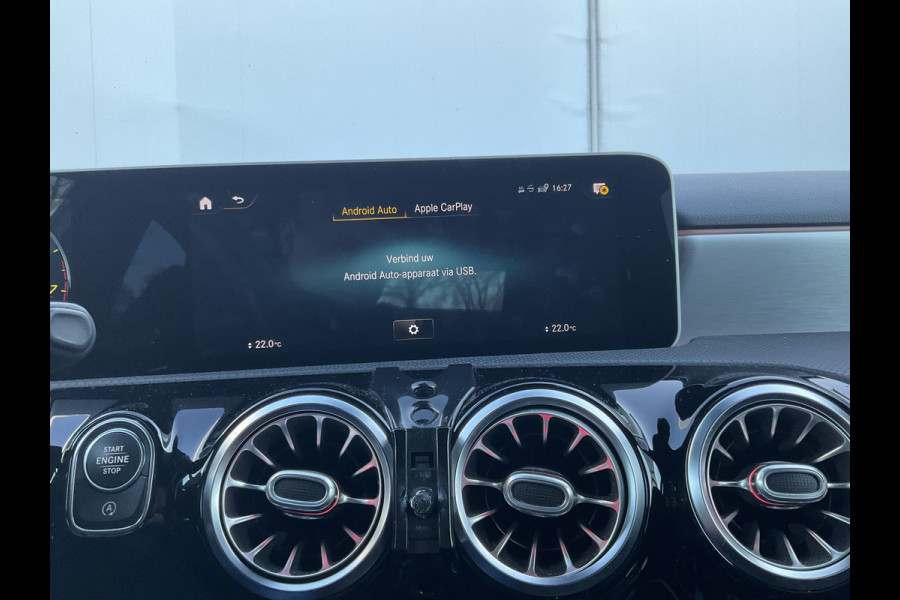 Mercedes-Benz A-Klasse 180 Aut7 Solution AMG Carplay Navi/Cam Stoelverw. Business
