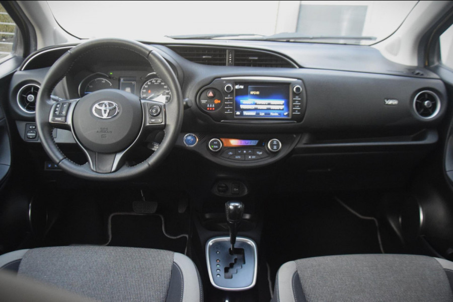 Toyota Yaris 1.5 Hybrid Y20 Exclusive Edition Bi-Tone