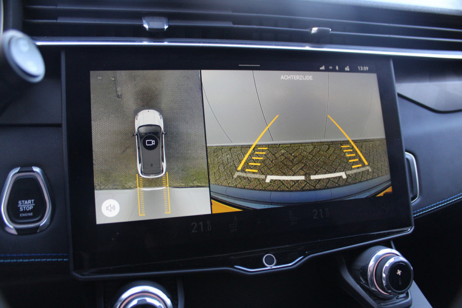 Lynk & Co 01 1.5-180pk AUTOMAAT ! Luxe hybride rijden voor een reëel bedrag ! Trekgewicht 1.800kg ! Autm. airco, navigatie, telefoonvoorb., metallic lak, LM wielen, elektr. panodak, camera 360gr., adaptieve cruise cntrl., LED verlichting, Apple carplay/Android auto etc etc