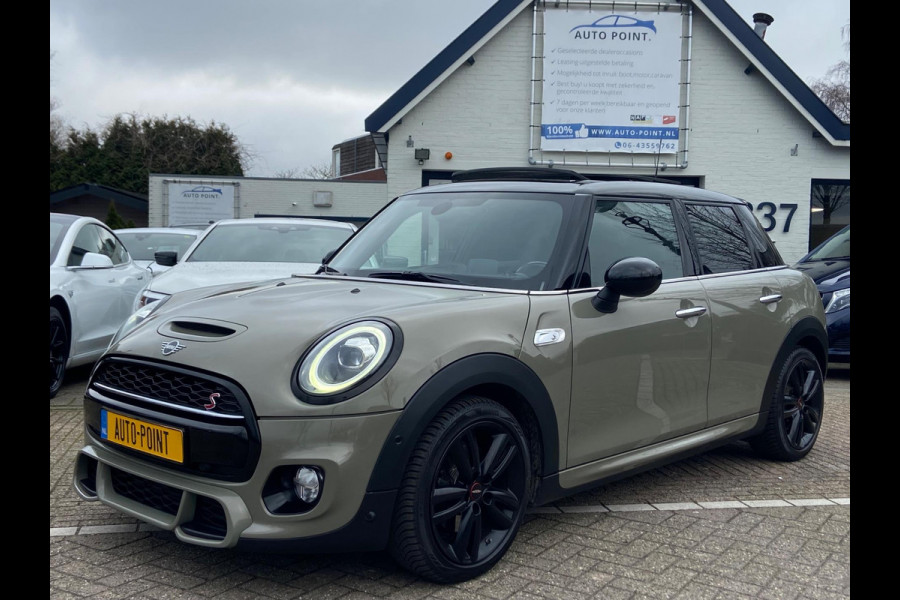 MINI Mini 2.0 COOPER S JOHN WORKS/HUD/PANO/ARMY-GREEN