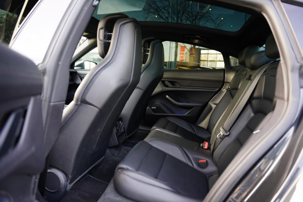 Porsche Taycan 4S Performance 84 kWh / Panoramadak / Sport Chrono Pakket