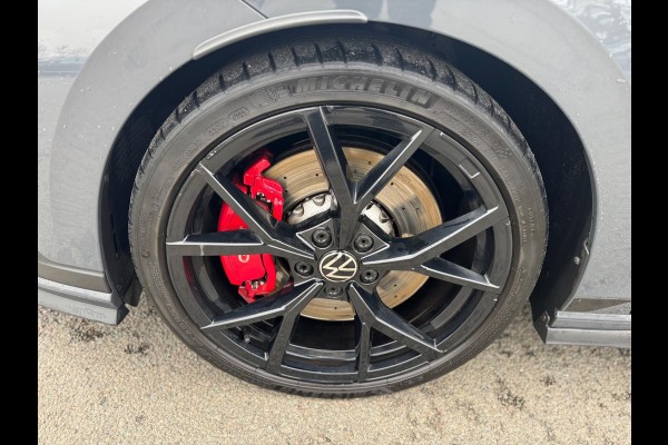 Volkswagen Golf 2.0 TSI GTI Clubsport Panorama IQ Led ACC 300 PK