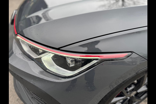 Volkswagen Golf 2.0 TSI GTI Clubsport Panorama IQ Led ACC 300 PK