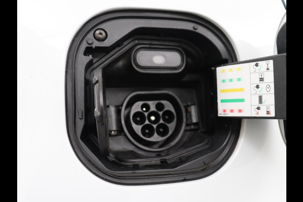 Renault Twingo Z.E. R80 E-Tech Equilibre 22 kWh | 3 Fase | Carplay | Climate control | DAB | Elektrische ramen | Speedlimiter | Bluetooth