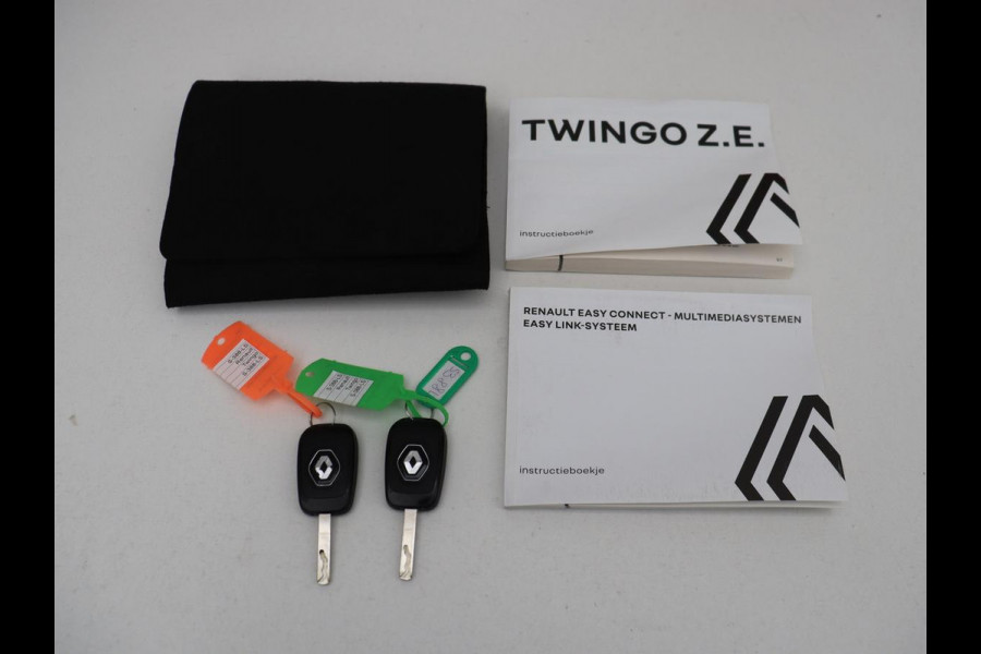 Renault Twingo Z.E. R80 E-Tech Equilibre 22 kWh | 3 Fase | Carplay | Climate control | DAB | Elektrische ramen | Speedlimiter | Bluetooth