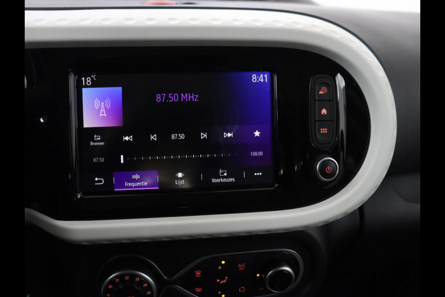Renault Twingo Z.E. R80 E-Tech Equilibre 22 kWh | 3 Fase | Carplay | Climate control | DAB | Elektrische ramen | Speedlimiter | Bluetooth