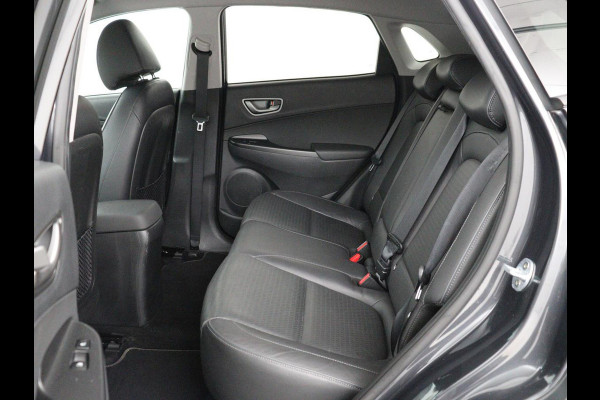 Hyundai Kona EV Limited 64 kWh | SOH 100% | 3 Fase | Stoelventilatie | Head-Up | Adaptive cruise | Camera | Leder | Carplay | Achterbankverwarming | Warmtepomp | Keyless | Full LED | Dodehoek detectie