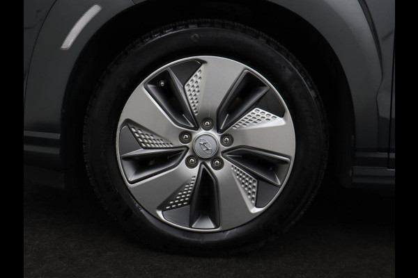 Hyundai Kona EV Limited 64 kWh | SOH 100% | 3 Fase | Stoelventilatie | Head-Up | Adaptive cruise | Camera | Leder | Carplay | Achterbankverwarming | Warmtepomp | Keyless | Full LED | Dodehoek detectie