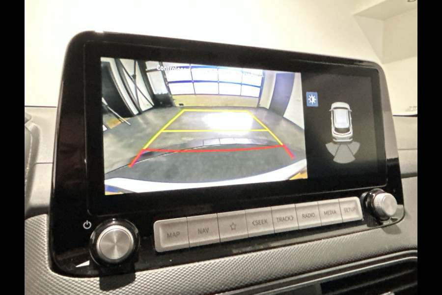 Hyundai Kona EV Fashion 64 kWh | Half leder | head ups display | achteruitrijcamera Soh Waarde (batterijtest) 95,7%