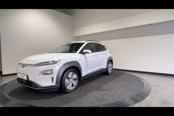 Hyundai Kona EV Fashion 64 kWh | Half leder | head ups display | achteruitrijcamera Soh Waarde (batterijtest) 95,7%
