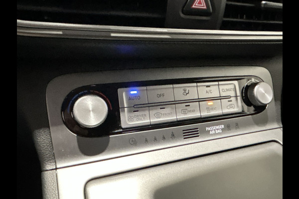 Hyundai Kona EV Fashion 64 kWh | Half leder | head ups display | achteruitrijcamera Soh Waarde (batterijtest) 95,7%
