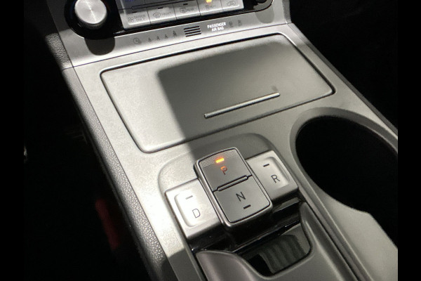 Hyundai Kona EV Fashion 64 kWh | Half leder | head ups display | achteruitrijcamera Soh Waarde (batterijtest) 95,7%
