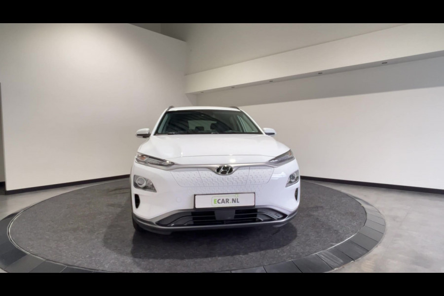 Hyundai Kona EV Fashion 64 kWh | Half leder | head ups display | achteruitrijcamera Soh Waarde (batterijtest) 95,7%