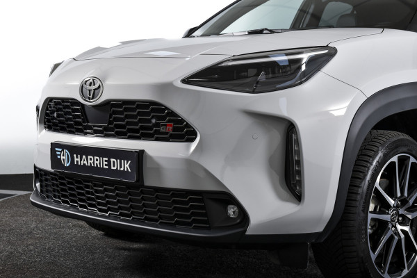 Toyota Yaris Cross 1.5 Hybrid 130 GR Sport | Adapt.Cruise | Head-up | 360 Camera | Stoel+Stuurverw. | Dig.Cockpit | NAV + App.Connect (Draadloos) | ECC | LM 18" | 6116