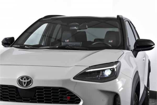 Toyota Yaris Cross 1.5 Hybrid 130 GR Sport | Adapt.Cruise | Head-up | 360 Camera | Stoel+Stuurverw. | Dig.Cockpit | NAV + App.Connect (Draadloos) | ECC | LM 18" | 6116