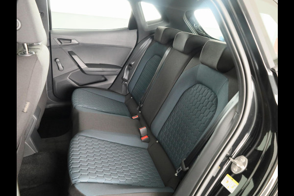 Seat Ibiza Style Plus 1.0 EcoTSI 95 PK | Midnight Black Metallic | Apple Carplay | Park Assist | Cruise Control