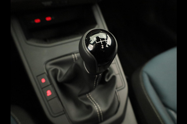 Seat Ibiza Style Plus 1.0 EcoTSI 95 PK | Midnight Black Metallic | Apple Carplay | Park Assist | Cruise Control