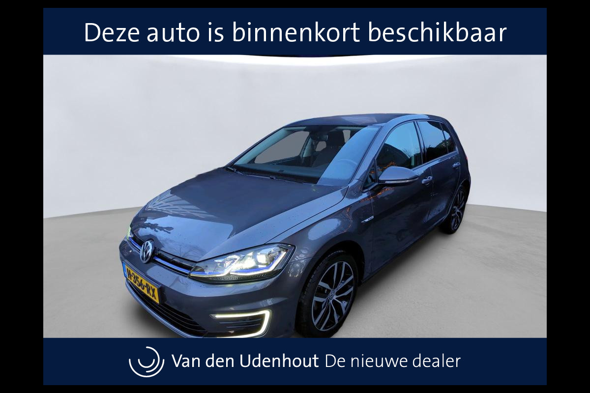 Volkswagen e-Golf E-DITION Navigatie Camera LED Acc Pdc Lm Velgen