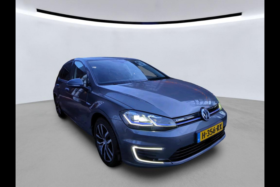 Volkswagen e-Golf E-DITION Navigatie Camera LED Acc Pdc Lm Velgen
